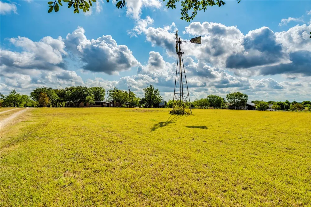 2411 Rohde Road Kyle, TX 78640