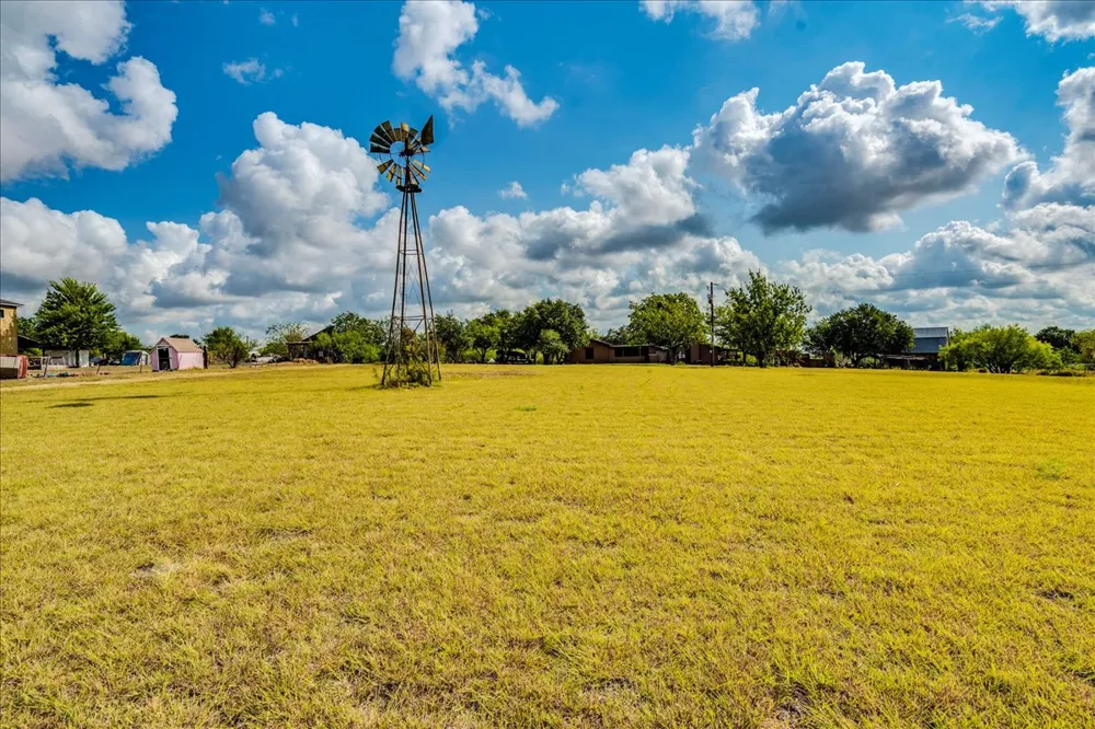 2411 Rohde Road Kyle, TX 78640