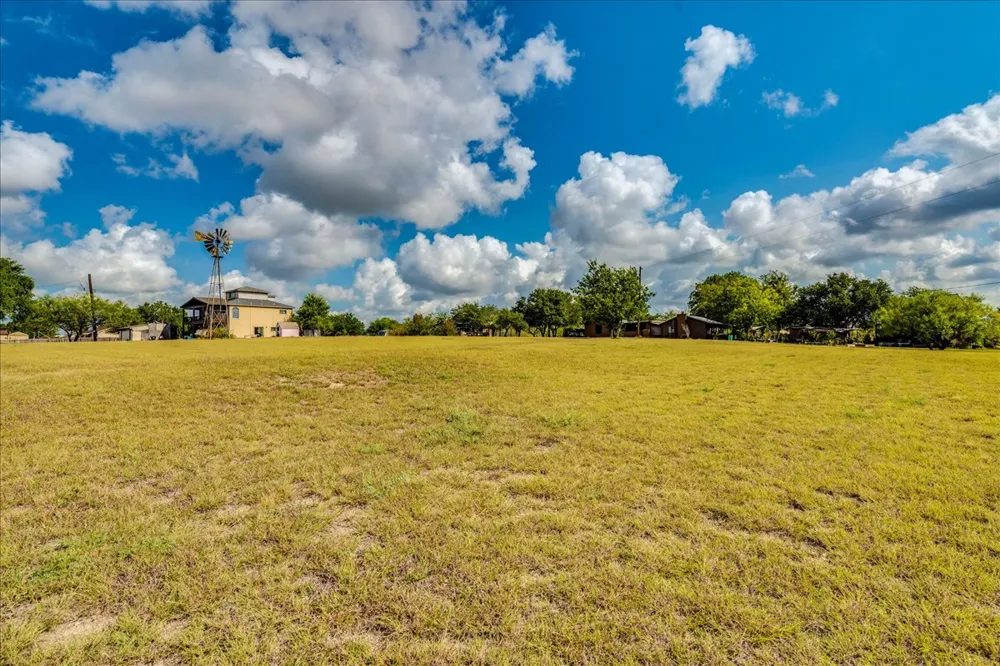 2411 Rohde Road Kyle, TX 78640