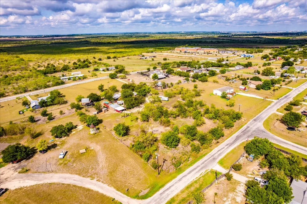 2411 Rohde Road Kyle, TX 78640