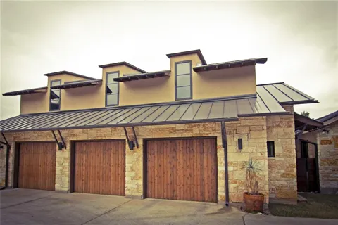 7080 Comanche Trail #- Garage Apartment