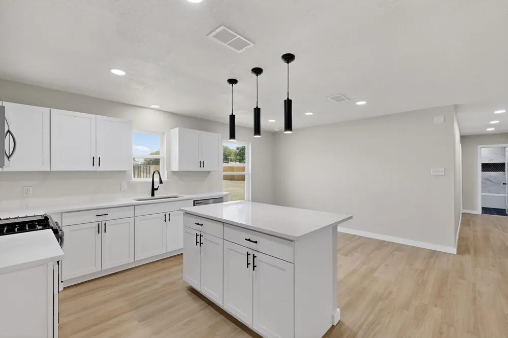208 Ponderosa Lane Burleson, TX 76028