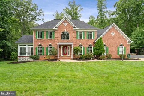10 SECRETARIAT DRIVE