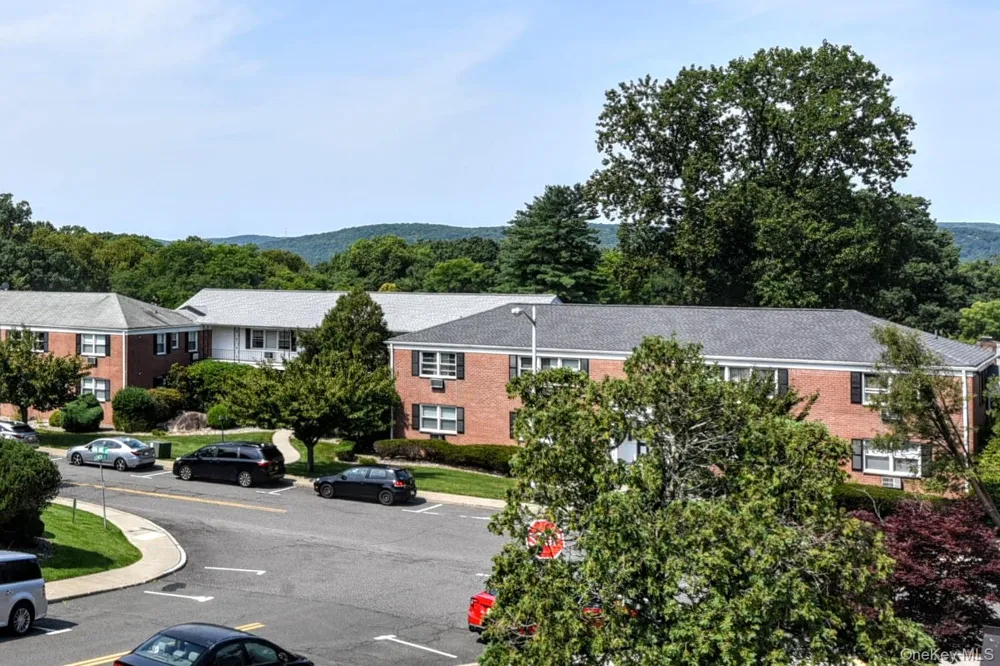 2 Lenox Court #704 Suffern, NY 10901