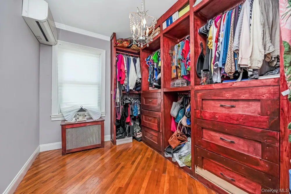 200-06 115th Avenue Saint Albans, NY 11412