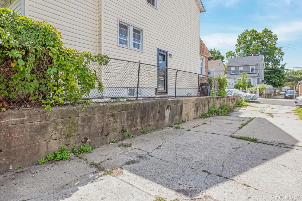 200-06 115th Avenue Saint Albans, NY 11412