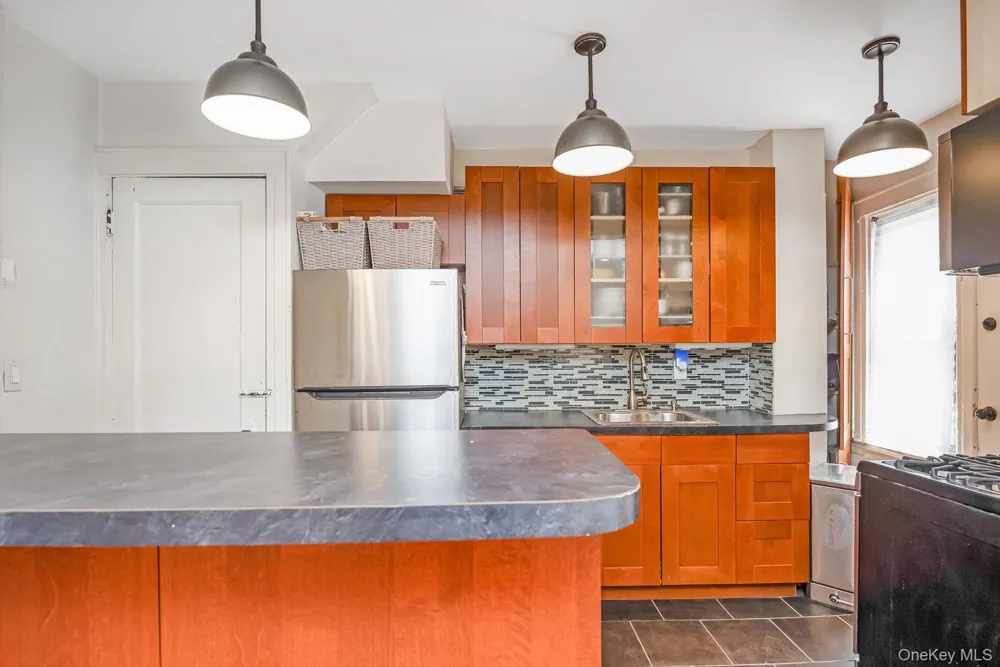 200-06 115th Avenue Saint Albans, NY 11412