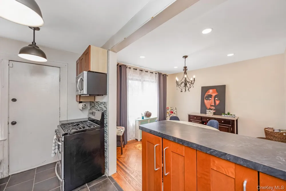200-06 115th Avenue Saint Albans, NY 11412