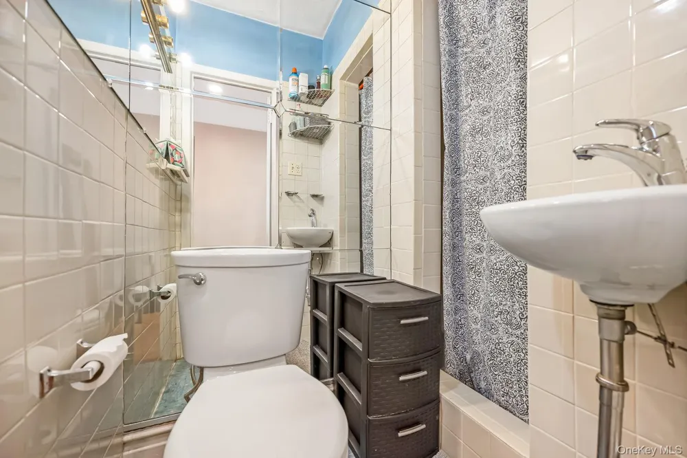200-06 115th Avenue Saint Albans, NY 11412