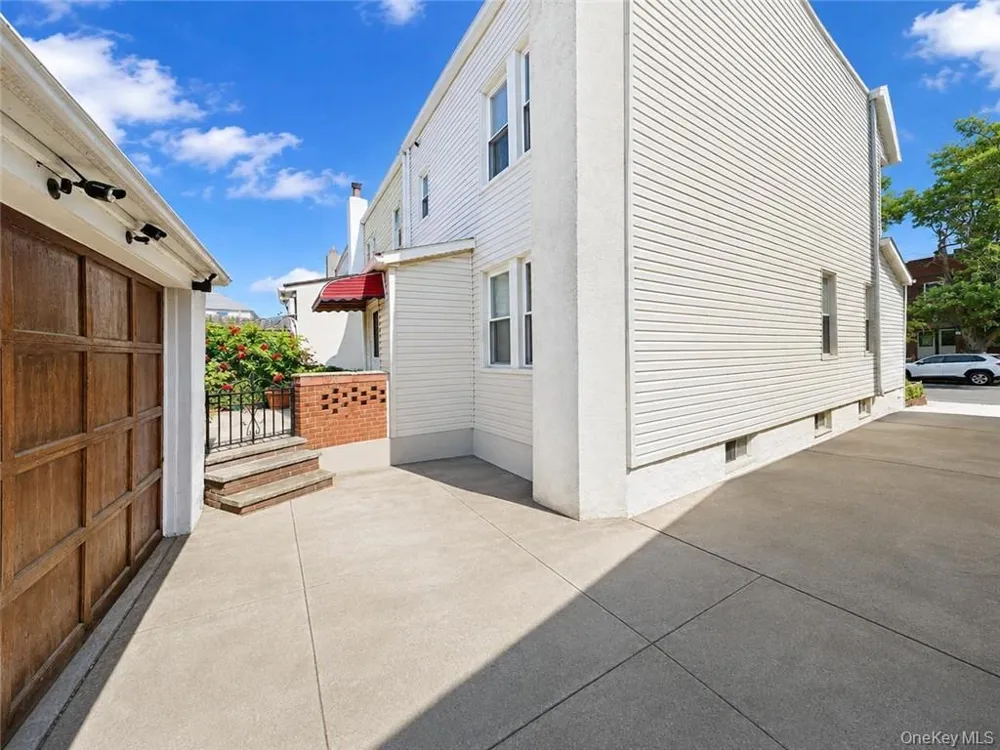 1024 68th Street Brooklyn, NY 11219