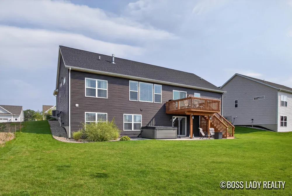 9560 Fields Drive #37 Zeeland, MI 49464