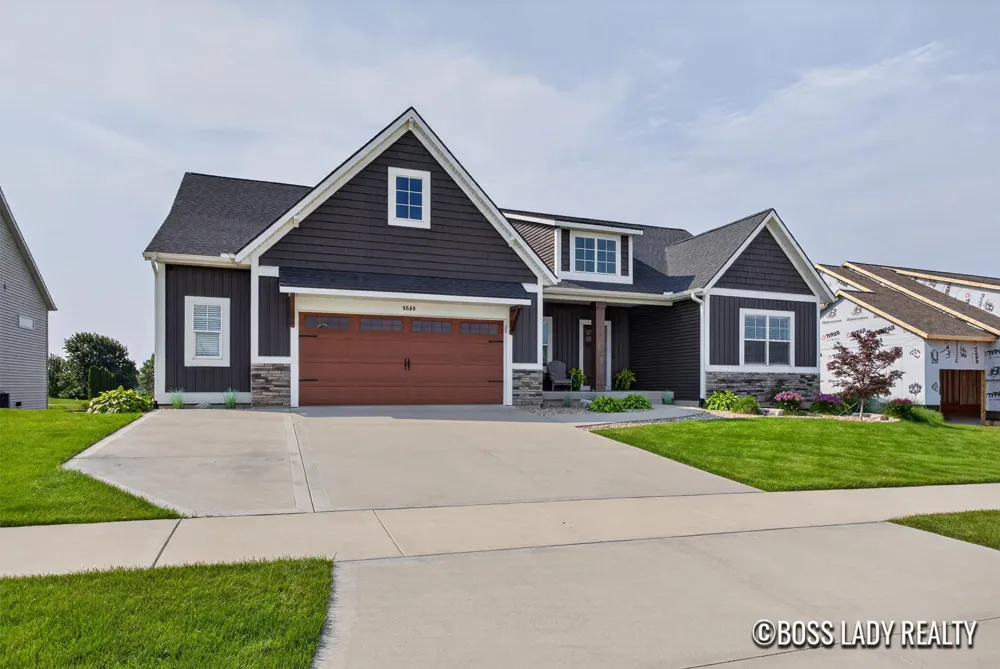 9560 Fields Drive #37 Zeeland, MI 49464