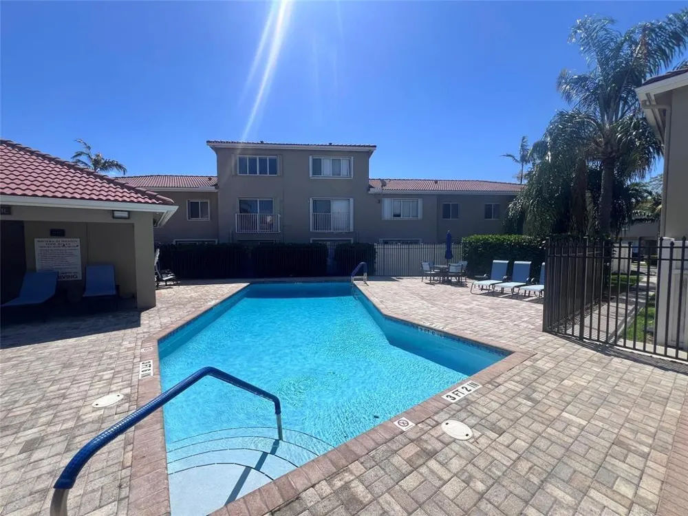 167 RIVIERA CIRCLE Weston, FL 33326