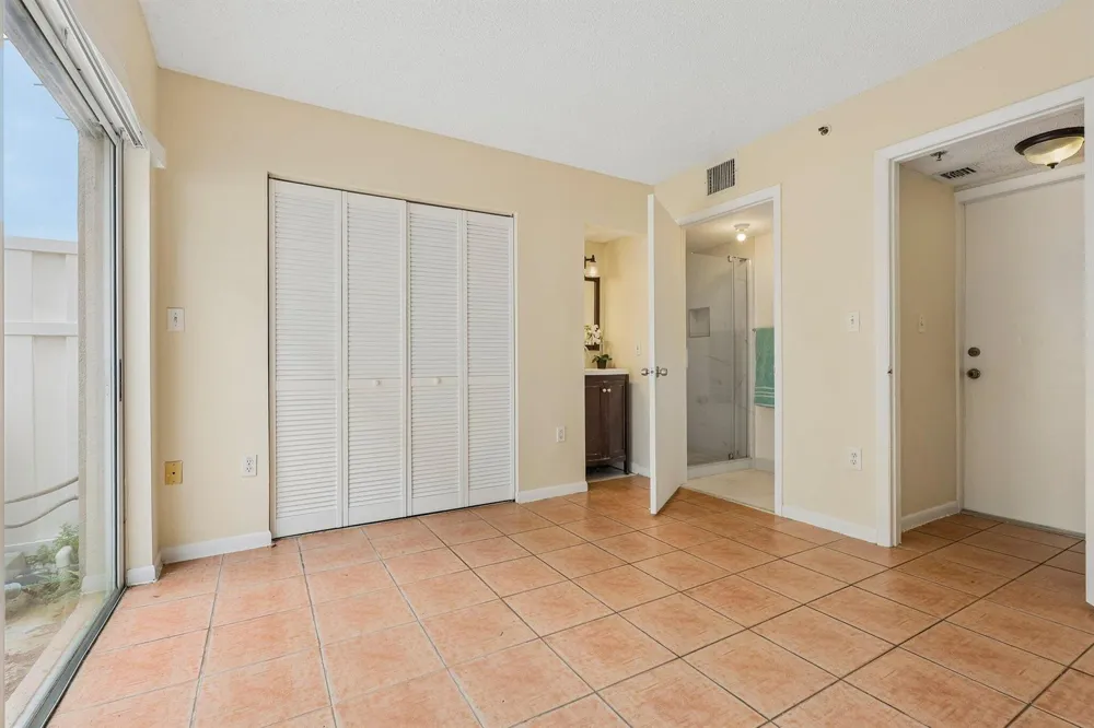 167 RIVIERA CIRCLE Weston, FL 33326