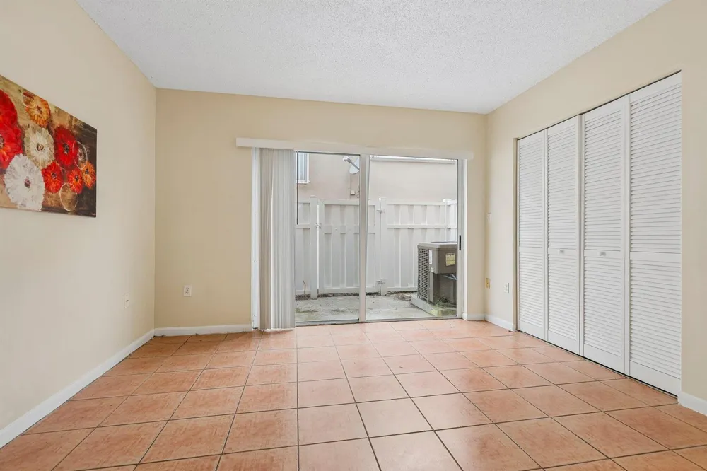 167 RIVIERA CIRCLE Weston, FL 33326