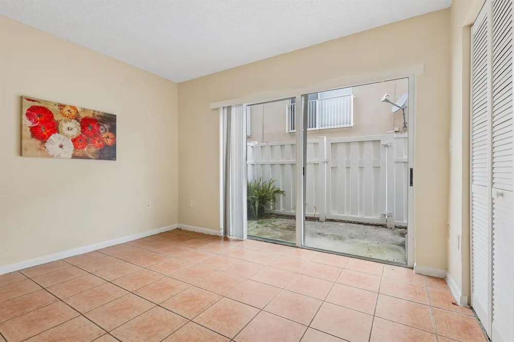 167 RIVIERA CIRCLE Weston, FL 33326