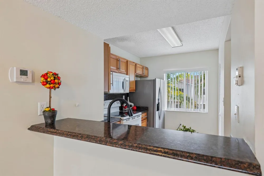 167 RIVIERA CIRCLE Weston, FL 33326