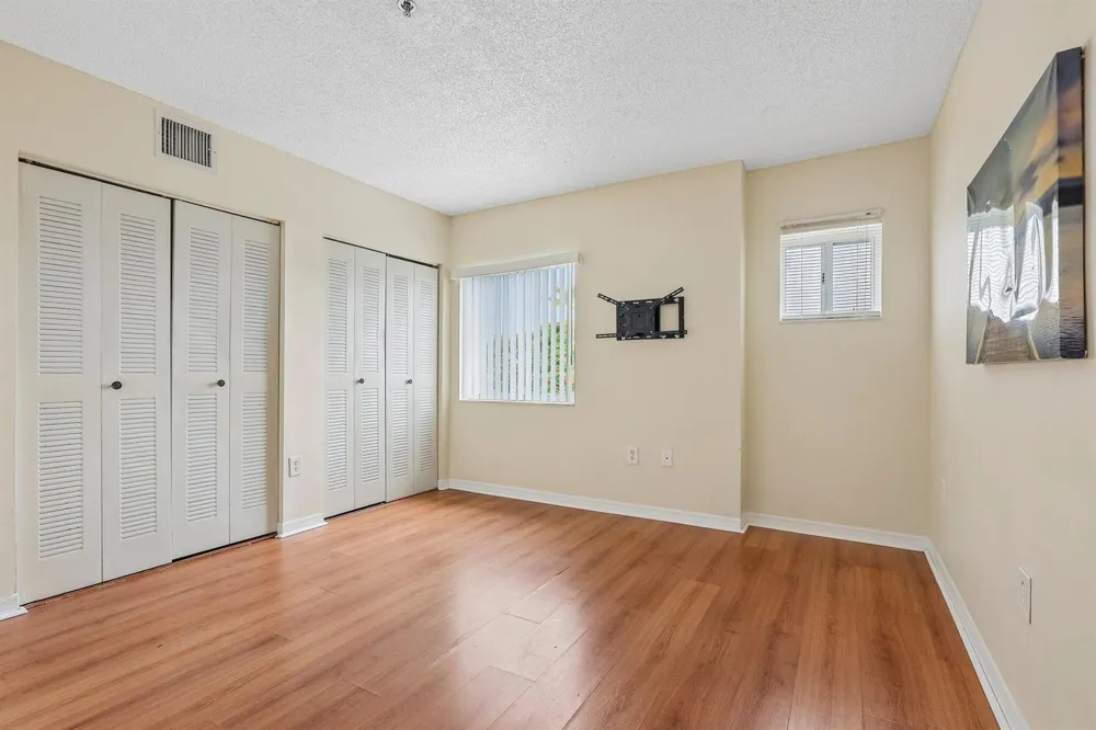 167 RIVIERA CIRCLE Weston, FL 33326