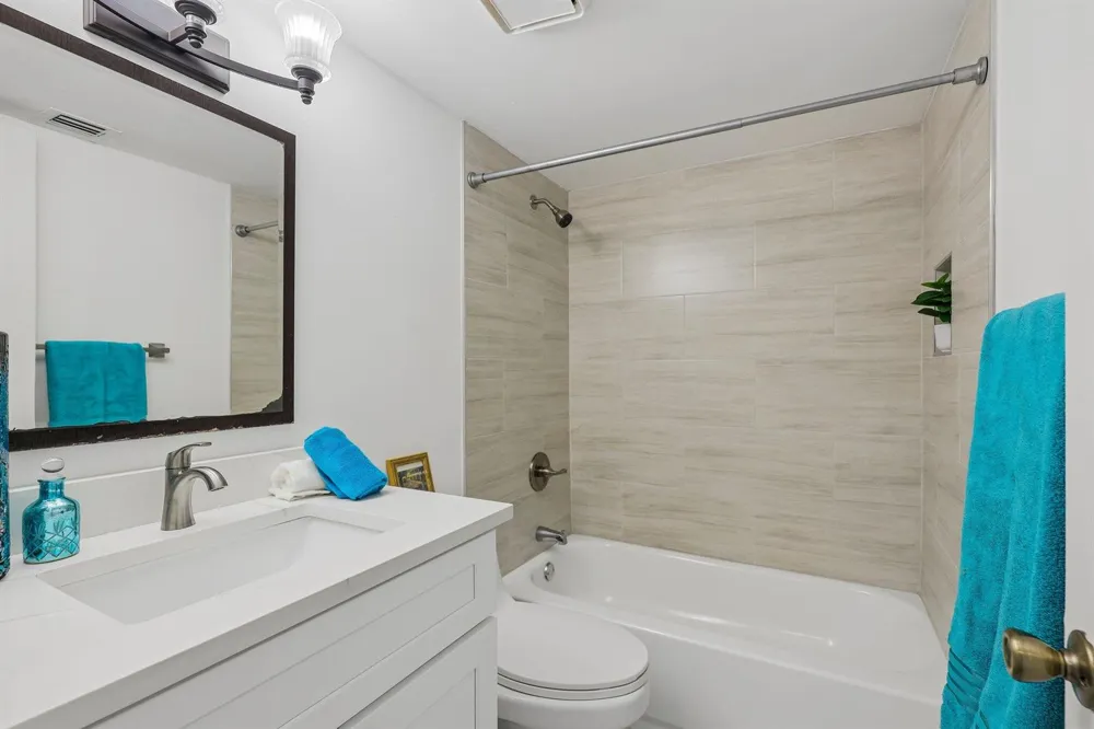 167 RIVIERA CIRCLE Weston, FL 33326