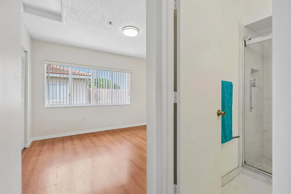 167 RIVIERA CIRCLE Weston, FL 33326