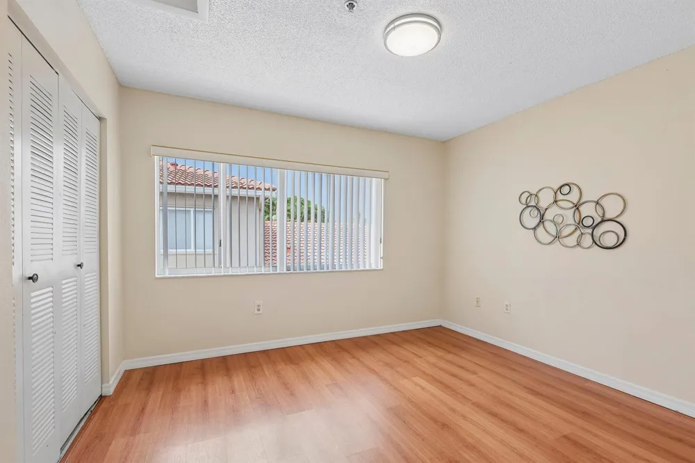 167 RIVIERA CIRCLE Weston, FL 33326