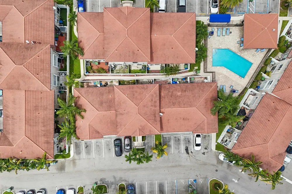 167 RIVIERA CIRCLE Weston, FL 33326