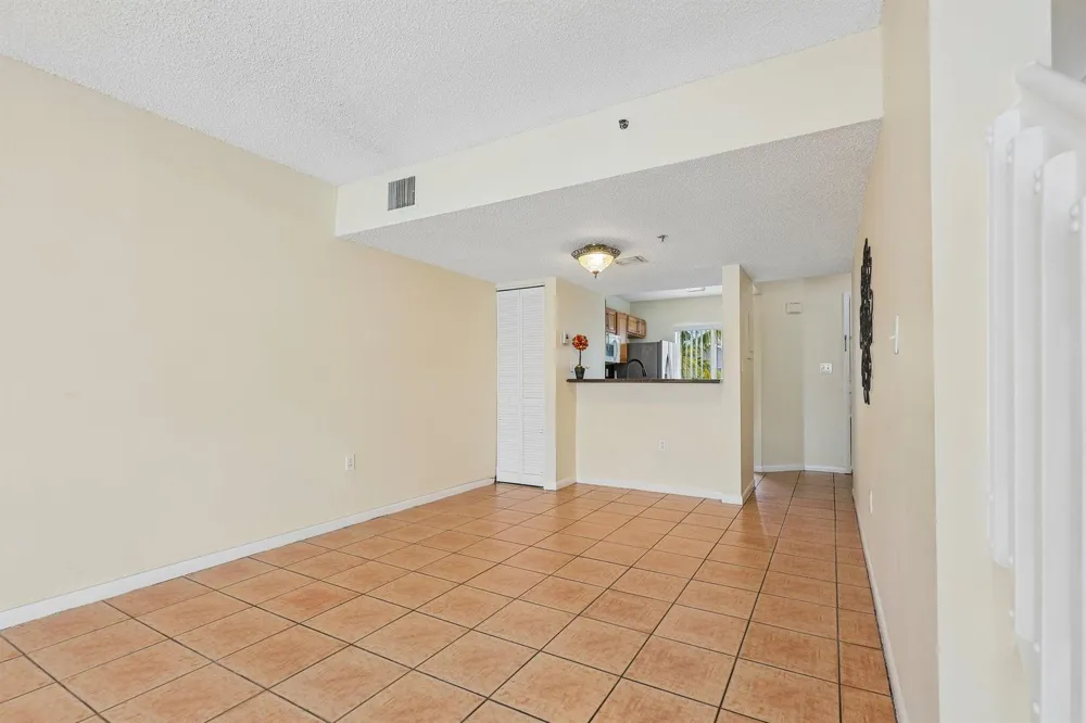 167 RIVIERA CIRCLE Weston, FL 33326