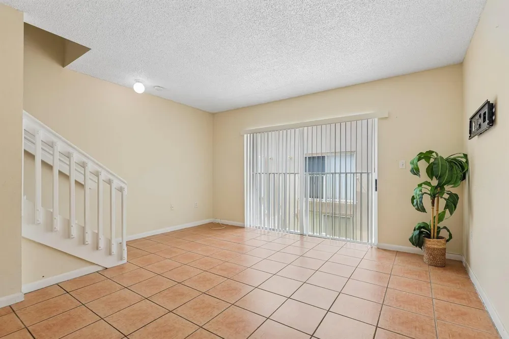 167 RIVIERA CIRCLE Weston, FL 33326