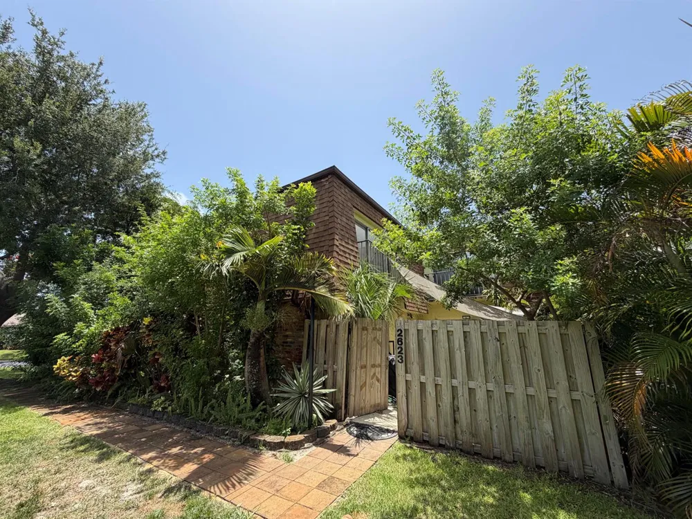 2623 SE 5TH CIRCLE Boynton Beach, FL 33435