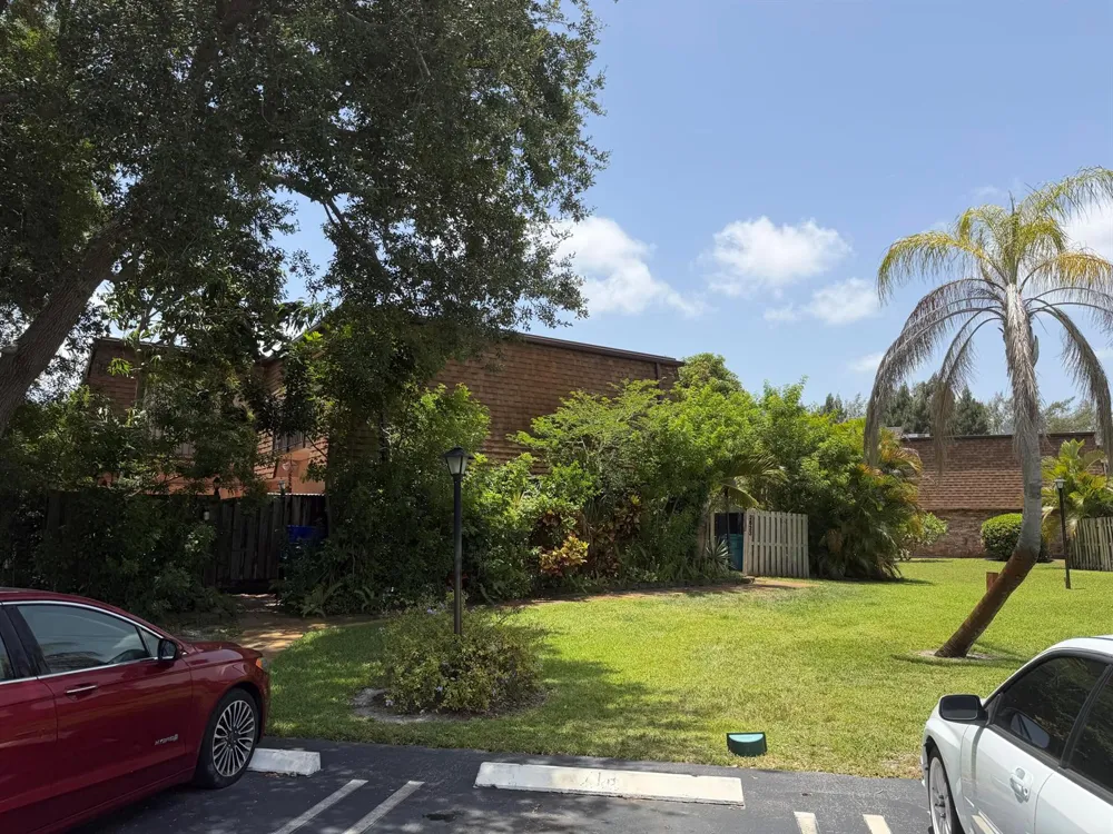 2623 SE 5TH CIRCLE Boynton Beach, FL 33435