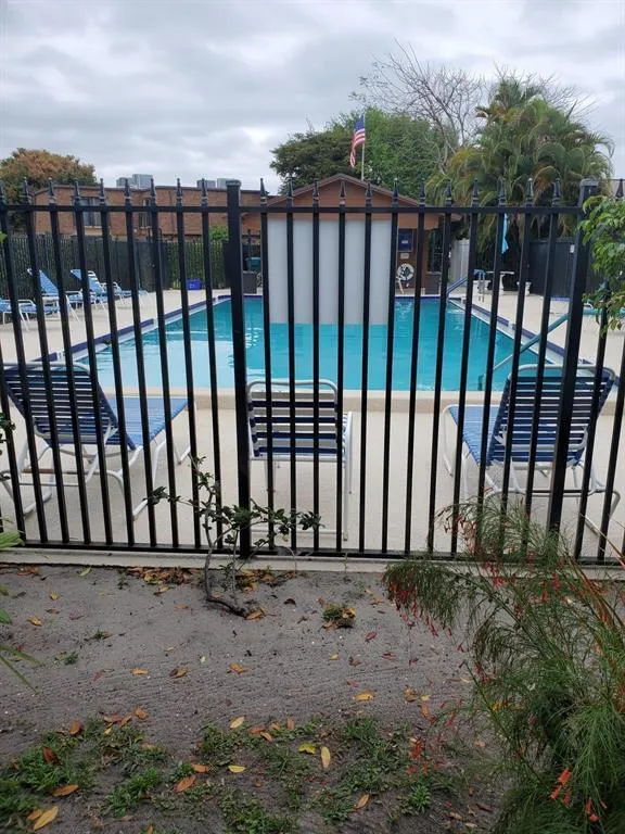 2623 SE 5TH CIRCLE Boynton Beach, FL 33435