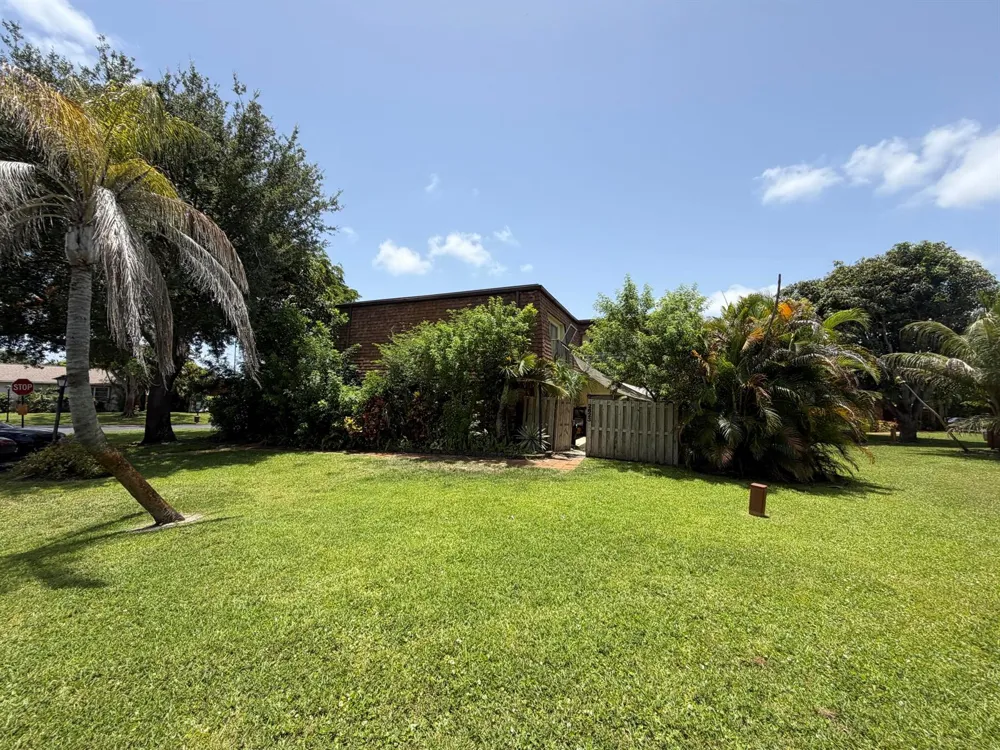2623 SE 5TH CIRCLE Boynton Beach, FL 33435