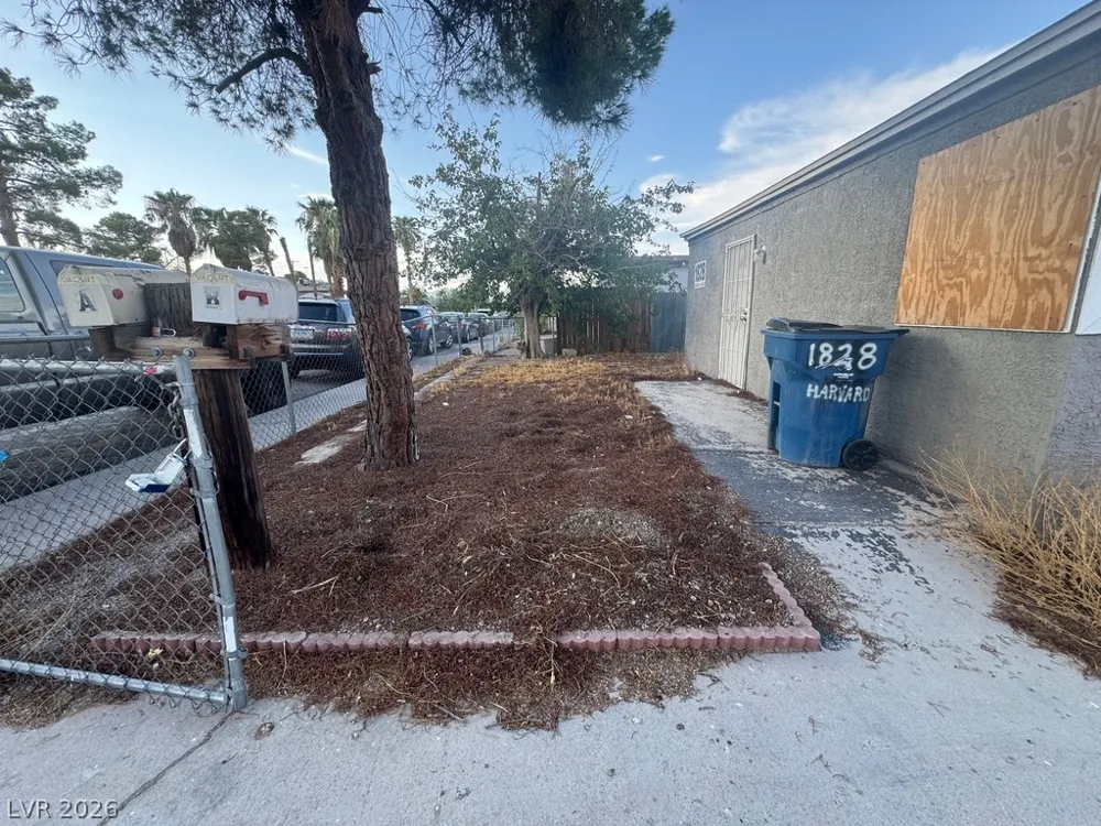 1828 Harvard Street North Las Vegas, NV 89030