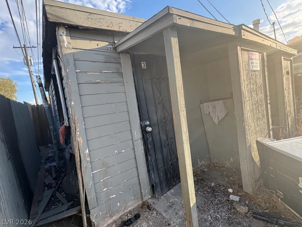 1828 Harvard Street North Las Vegas, NV 89030