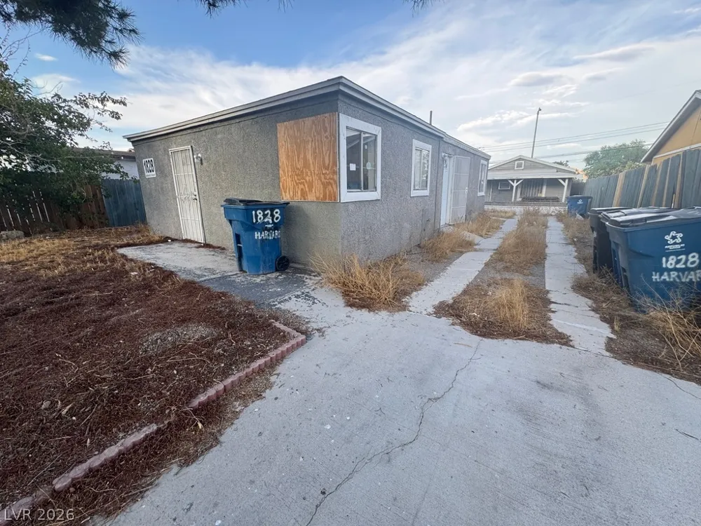 1828 Harvard Street North Las Vegas, NV 89030
