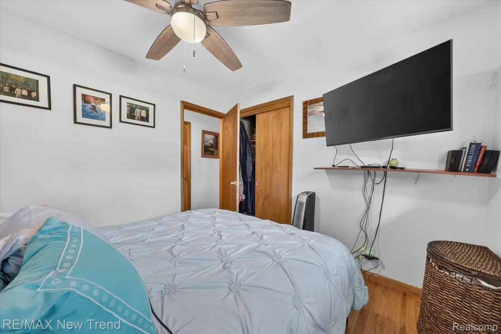 24414 Lois Lane Southfield City, MI 48075