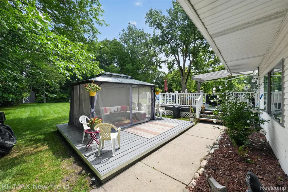 24414 Lois Lane Southfield City, MI 48075
