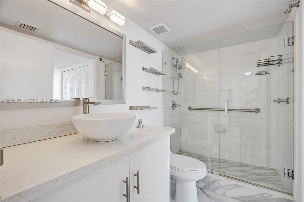 7601 E Treasure Dr #717 North Bay Village, FL 33141