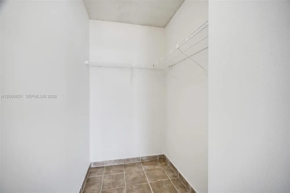 7601 E Treasure Dr #717 North Bay Village, FL 33141