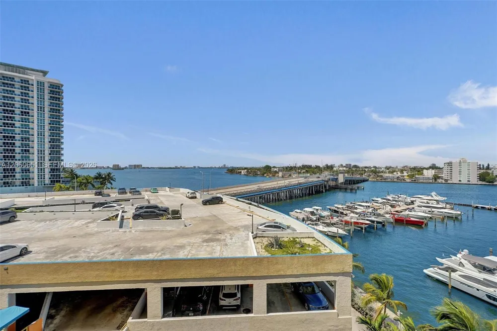 7601 E Treasure Dr #717 North Bay Village, FL 33141