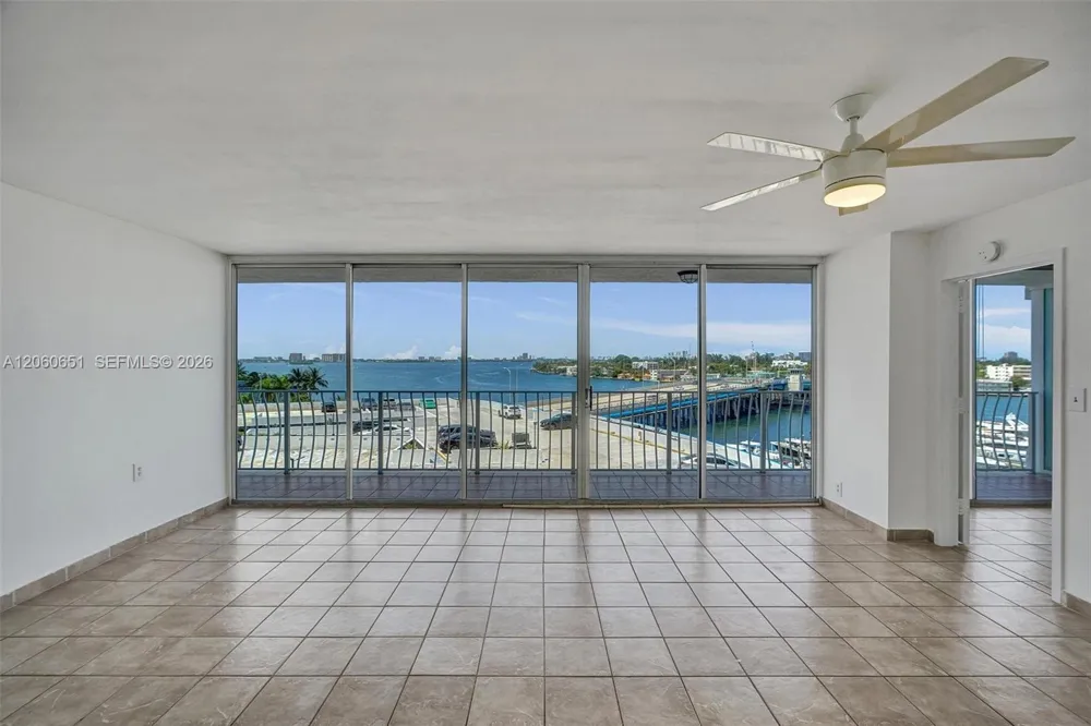7601 E Treasure Dr #717 North Bay Village, FL 33141