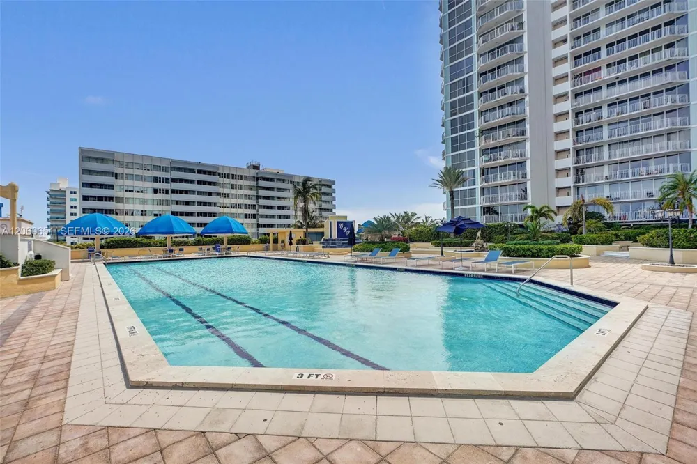 7601 E Treasure Dr #717 North Bay Village, FL 33141
