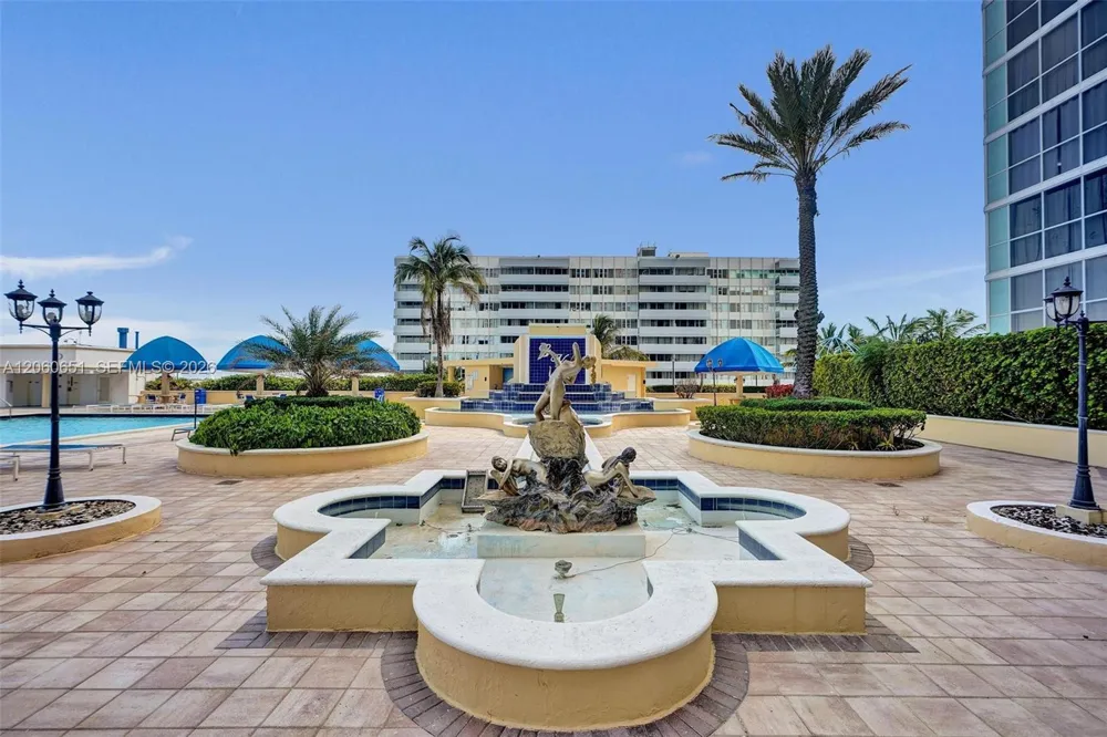 7601 E Treasure Dr #717 North Bay Village, FL 33141