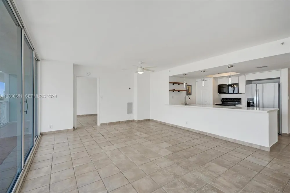 7601 E Treasure Dr #717 North Bay Village, FL 33141
