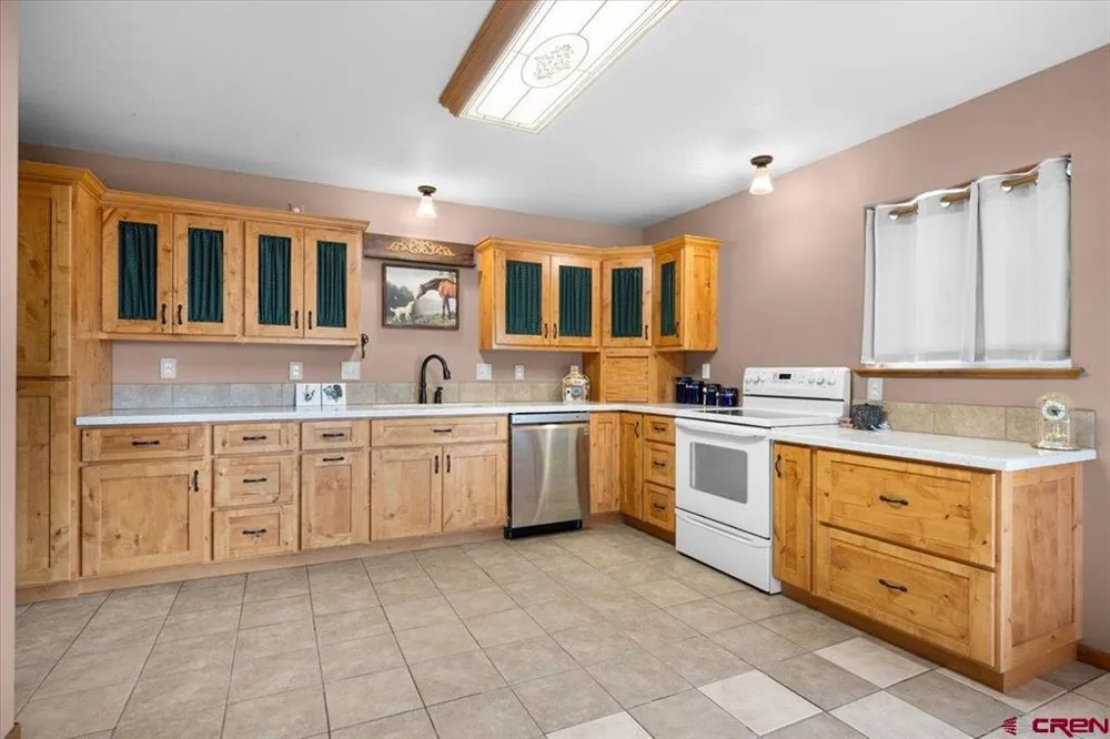 14591 6965 TRAIL Montrose, CO 81401