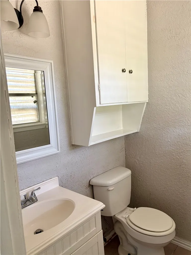 1233 Baywood Corpus Christi, TX 78418