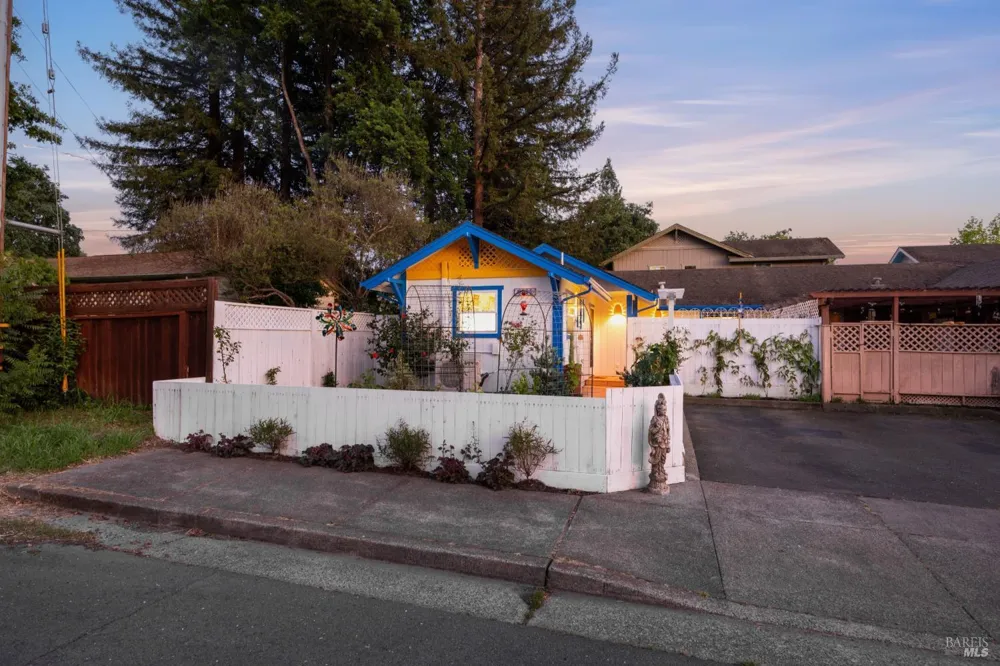 9011 Donald Street Graton, CA 95444
