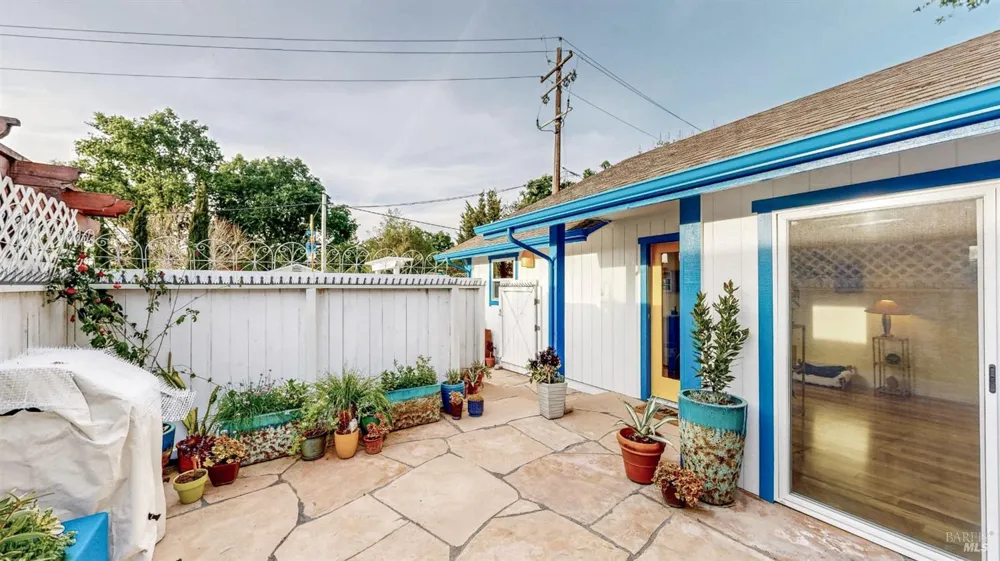 9011 Donald Street Graton, CA 95444