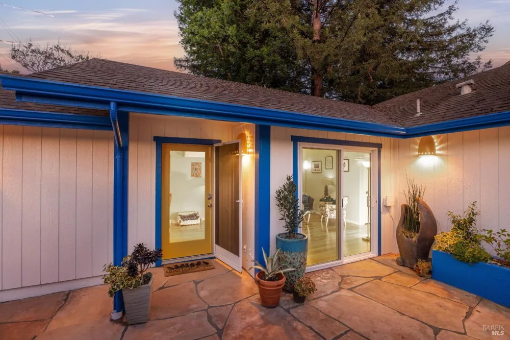 9011 Donald Street Graton, CA 95444