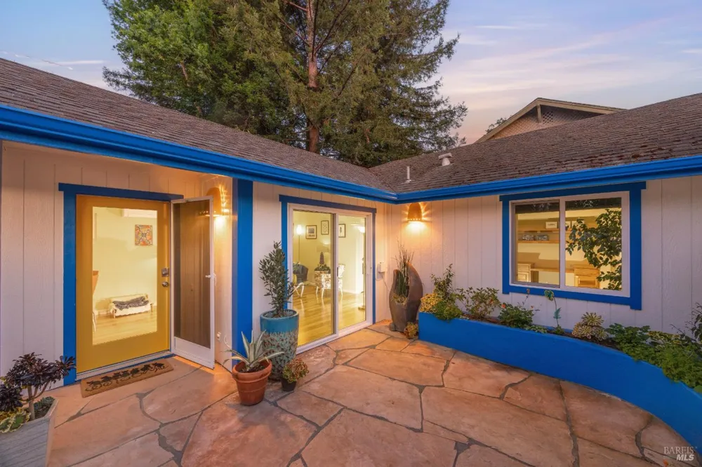 9011 Donald Street Graton, CA 95444